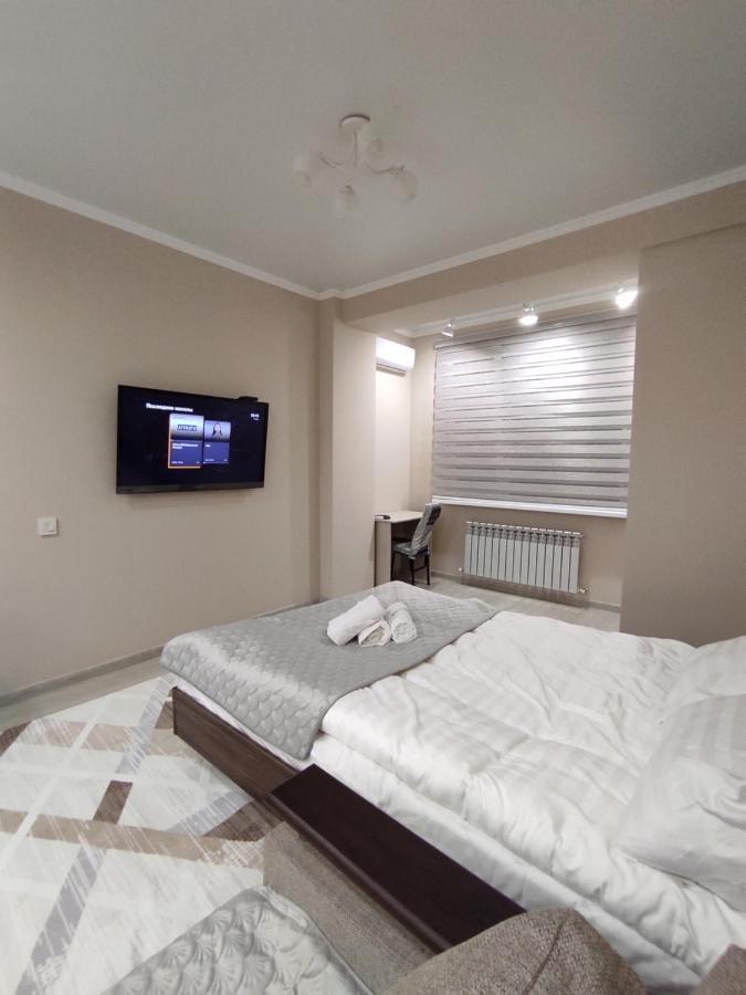 Уютная Квартира-Студия Жк Lotus Terrace Apartment Almaty Ngoại thất bức ảnh